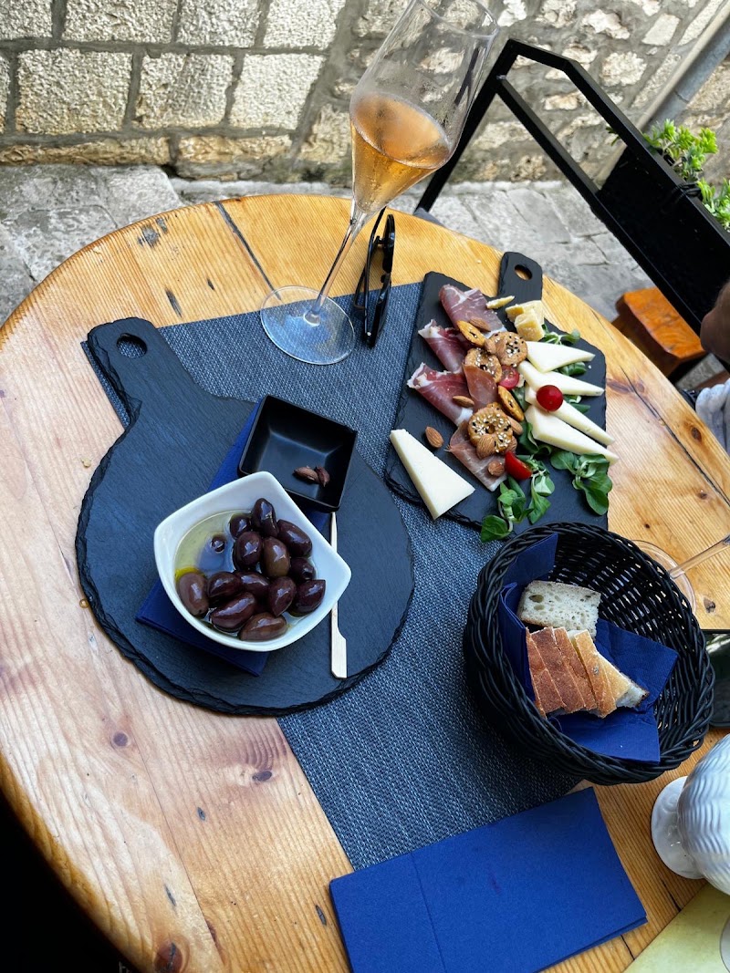 Bokar Wine Bar - Bokar Wine Bar, Ul. Sv Roka 15, 20260, Korčula, Croatia