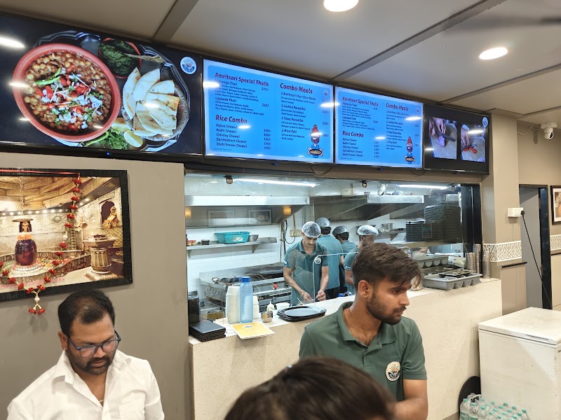 Kulcha Lal Parantha Das - Kulcha Lal Parantha Das Shop No-4, Plot No-1, Mahakal Marg, Kot Mohalla, Jaisinghpura, Ujjain, Madhya Pradesh 456006, India