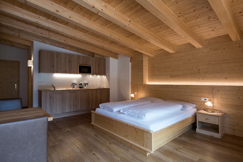 Garni Hotel Gardena - Garni Hotel Gardena Streda Chemun, 62, 39047 Santa Cristina Valgardena BZ, Italy