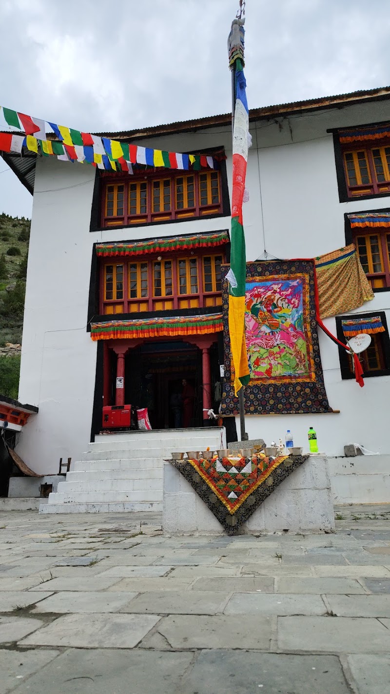 Gemur Monastery - Gemur Monastery, J45W+VHC, Gemur, Himachal Pradesh 175132, India