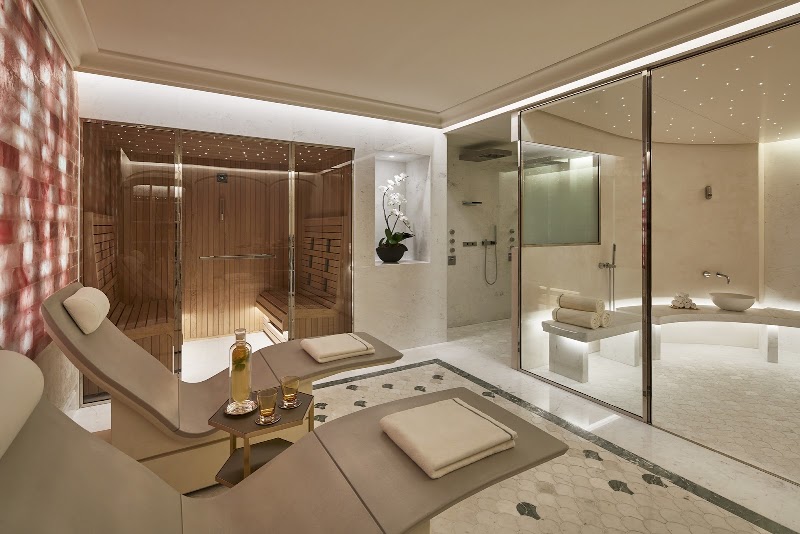 Hôtel de Crillon, A Rosewood Hotel - Hôtel de Crillon, A Rosewood Hotel 10 Pl. de la Concorde, 75008 Paris, France