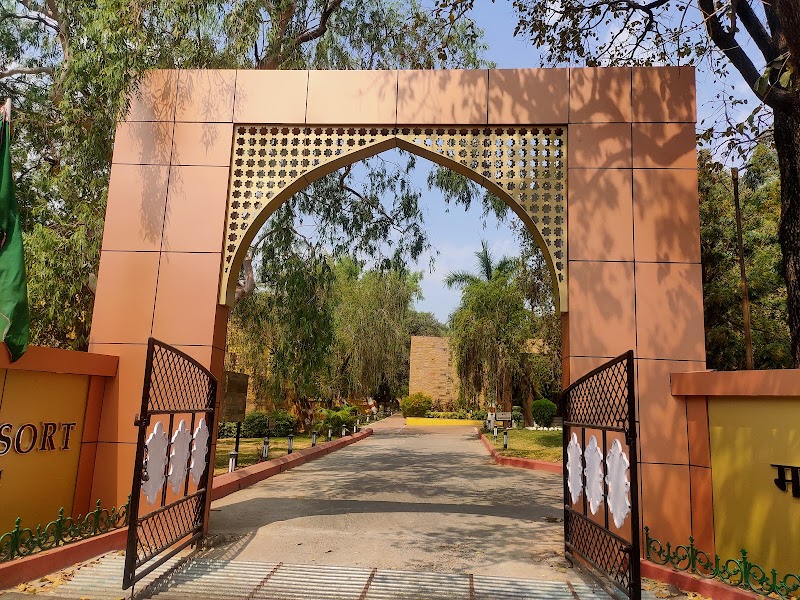HD Photos S.P - HD Photos S.P, Near Nilkhanth, Road, Mandav, Madhya Pradesh 454010, India