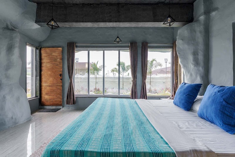StayVista at Villa Stonera - Igatpuri | Luxury Villa with Private Pool - StayVista at Villa Stonera - Igatpuri | Luxury Villa with Private Pool JHJX+XFQ, Bhavli Kh, Maharashtra 422403, India