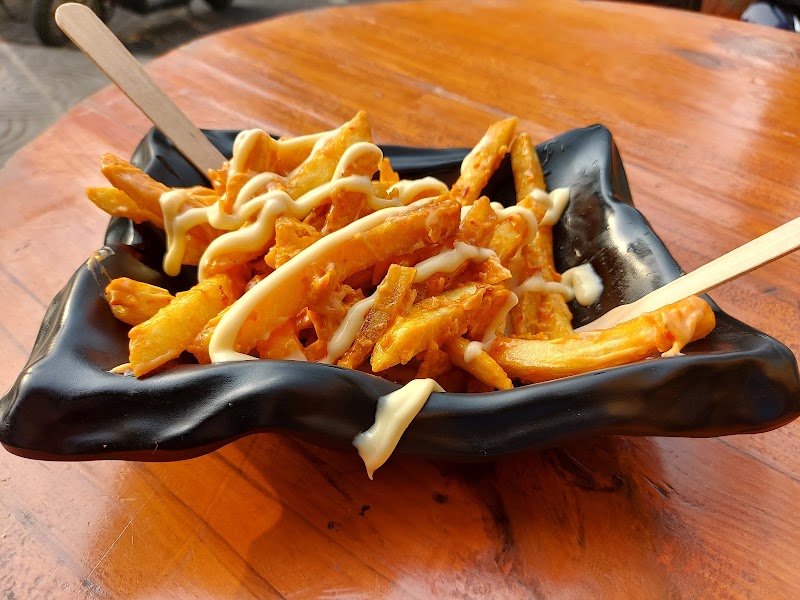 Bombay Burger's - Bombay Burger's Gagangiri Premises, Caffe Coffee Day, 10, Sangeet Samrat Naushad Ali Rd, Union Park, Bandra West, Mumbai, Maharashtra 400052, India