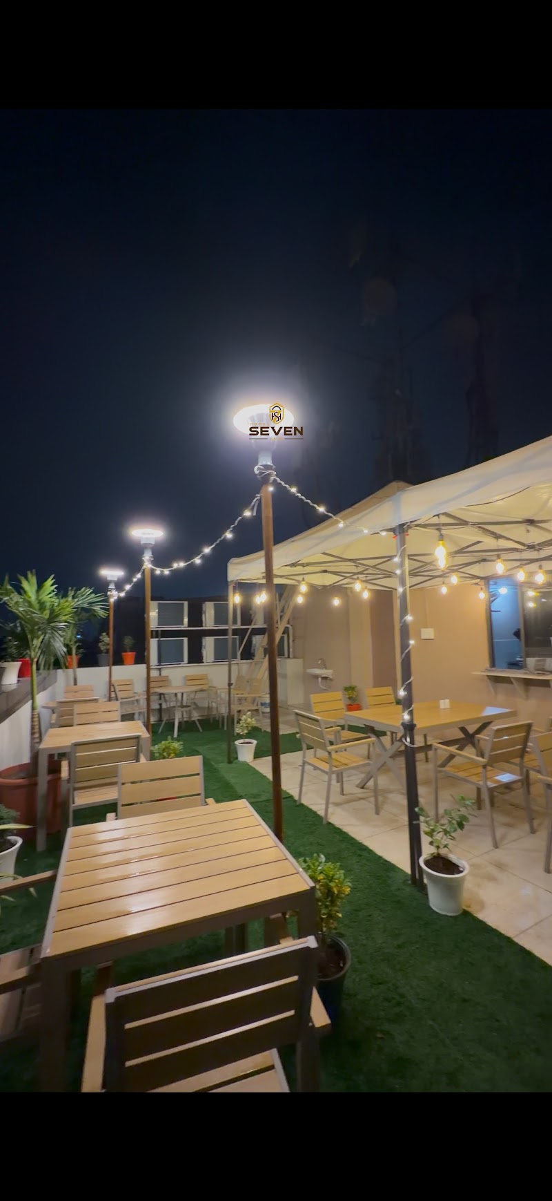 Hotel Seven Inn - Hotel Seven Inn, Relief Rd, nr. Zakariya masjid, Old City, Tankshal, Khadia, Ahmedabad, Gujarat 380001, India