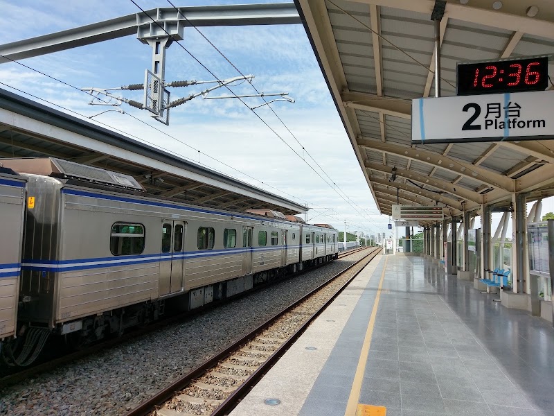 Xinzhuang Station - Xinzhuang Station, East District, Hsinchu City, Taiwan 300