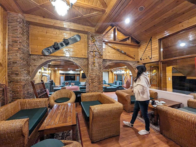 Hotel Heevan Retreat - Hotel Heevan Retreat Heevan Retreats Rd, Gulmarg, 193403