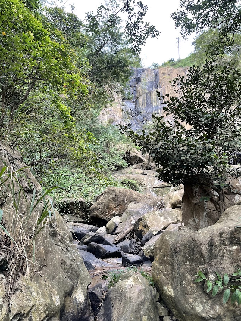 Small rawana waterfall - Small rawana waterfall, Oya arawa, Kithalella, ඇල්ල 90090, Sri Lanka