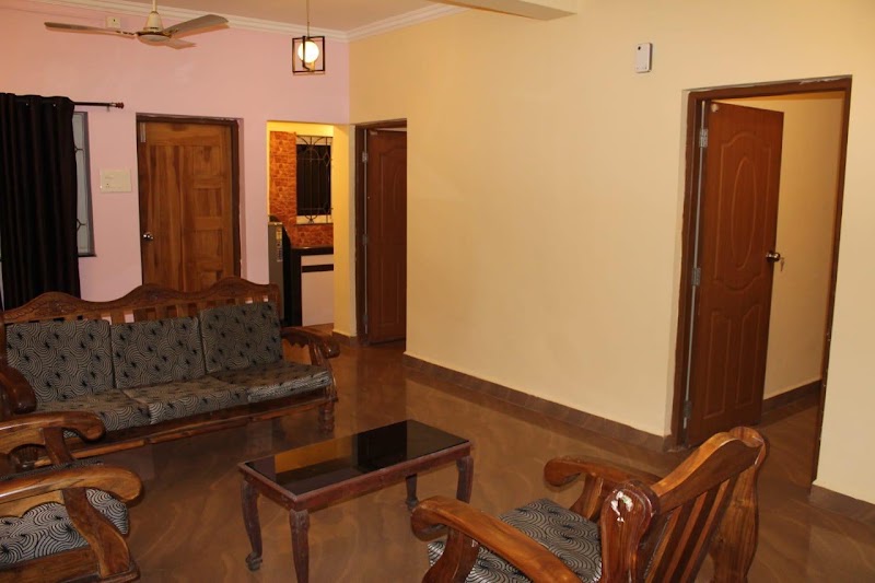 Candolim Beach Inn By RIH - Candolim Beach Inn By RIH, Candolim Beach Rd, behind Newton supermarket, Murrod Vaddo, Candolim, Goa 403516, India
