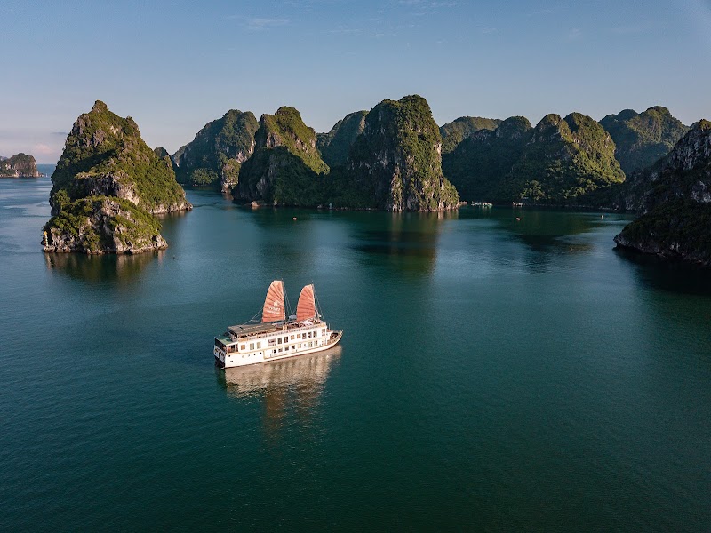 Heritage Line I Refined Waterway Voyages [Guest Lounge at Tuan Chau Marina, Halong Bay] - Heritage Line I Refined Waterway Voyages [Guest Lounge at Tuan Chau Marina, Halong Bay], Kiosk no. 6, Ngọc Châu, Street, Tuần Châu, Quảng Ninh 200000, Vietnam