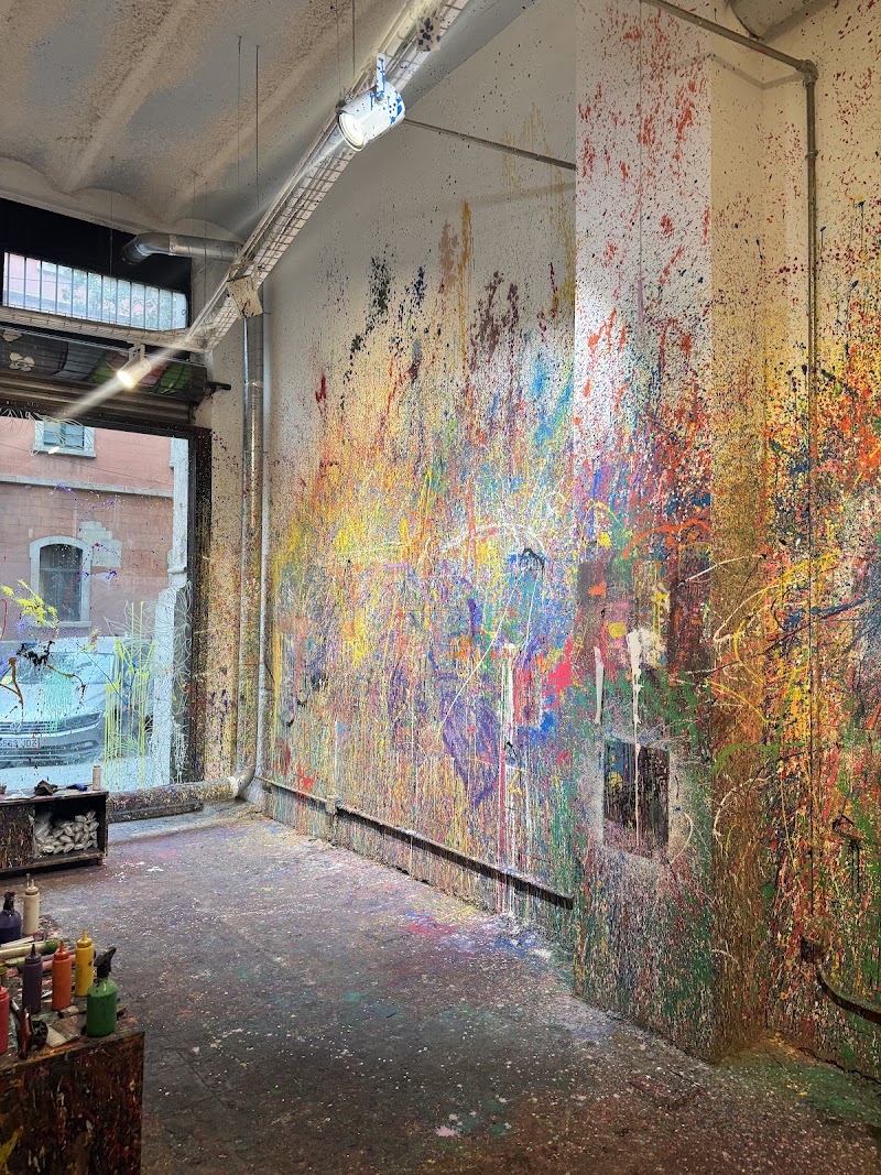 BORN TO COLOR - BORN TO COLOR, Carrer del Comerç, 17, Ciutat Vella, 08003 Barcelona, Spain
