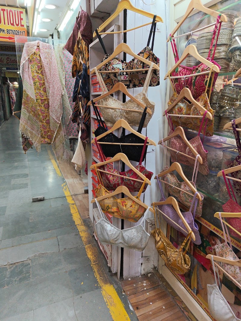 Anita Boutique - Anita Boutique GF-167, Vyapar Kendra Rd, Block C, Sushant Lok Phase I, Sector 43, Gurugram, Haryana 122009, India