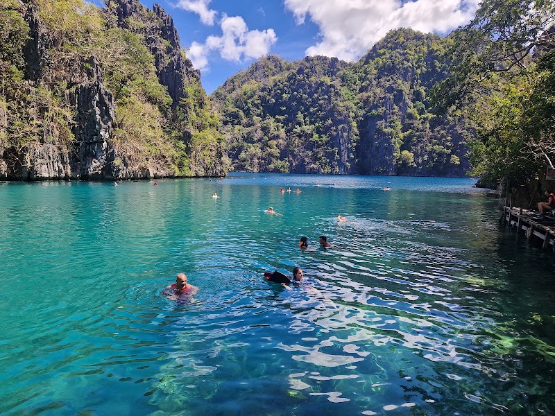 Kayangan Lake