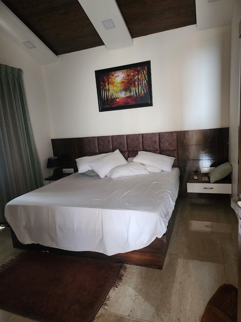 Skyline Villa - Skyline Villa WQ57+HQM, Bhilar-Medha Rd, Bhilar, Maharashtra 412805, India