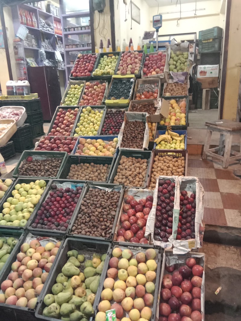 Fruit market - Fruit market, 9GM8+G7G, Haldwani - Bhowali Rd, Bhowali, Sukha, Uttarakhand 263132, India