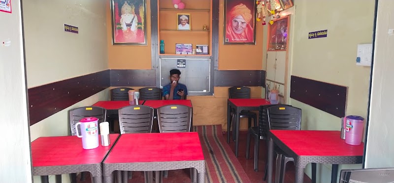 Manjushree Benne dose ಮಂಜುಶ್ರೀ ಬೆಣ್ಣೆ ದೋಸೆ - Manjushree Benne dose ಮಂಜುಶ್ರೀ ಬೆಣ್ಣೆ ದೋಸೆ, 8th Main Rd, beside Ramakrishna Nursing Home, Prince Jayachamaraja Wodeyar, Davangere, Karnataka 577002, India