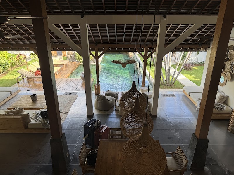 Villa Hitu - Villa Hitu 854C+5MM, Jl. Baik-baik Gg. Pudak, Seminyak, Kec. Kuta, Kabupaten Badung, Bali 80361, Indonesia