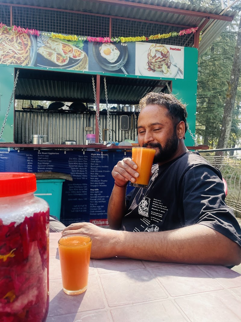 Birdie's Cafe Bir - Birdie's Cafe Bir, Birdies Cafe, Sansal - Bir Rd, Bir, Himachal Pradesh 176077, India