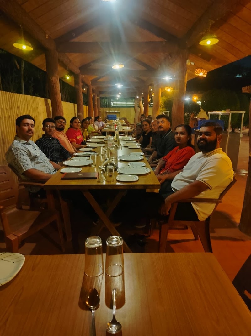 Ishwariya Post Restaurant - Ishwariya Post Restaurant, Jamnagar - Rajkot Hwy, near Eshwariya Temple, Madhapar, Rajkot, Gujarat 360006, India