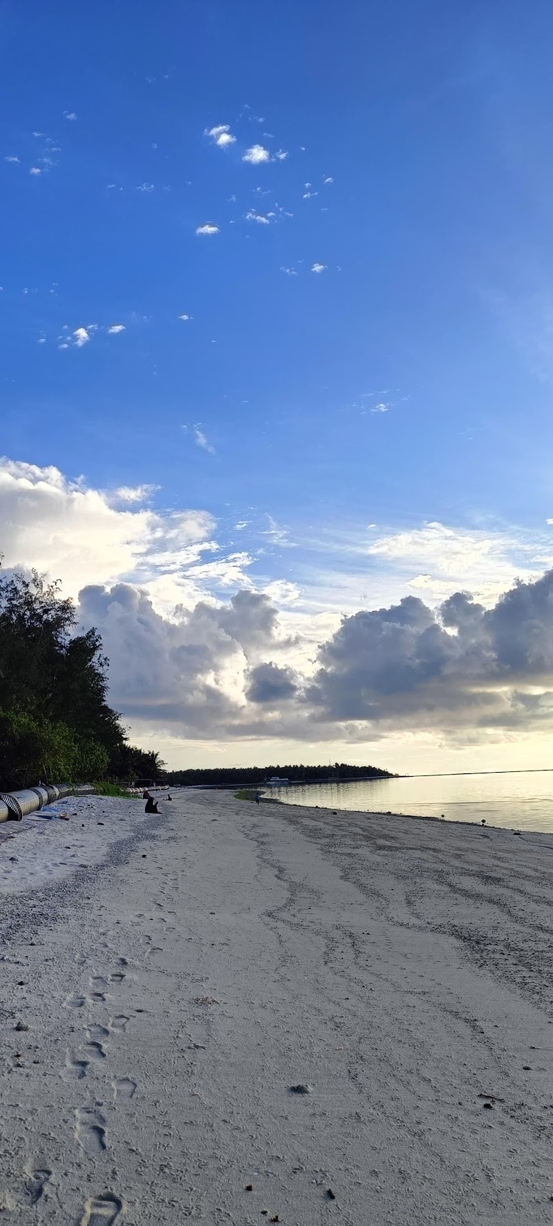 Kavaratti beach - Kavaratti beach, HJCP+7HP, Western Beach Rd, Kavaratti, 682555, India