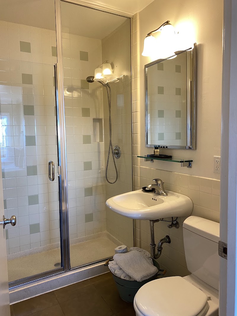 Beach Street Inn and Suites - Beach Street Inn and Suites 125 Beach St, Santa Cruz, CA 95060, USA