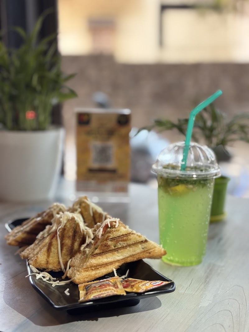 Cafe Good Vibes - Cafe Good Vibes Cafe Good Vibes, Khareghat Rd, opposite Geeta Bhavan, Rajiwada, Ratnagiri, Maharashtra 415612, India
