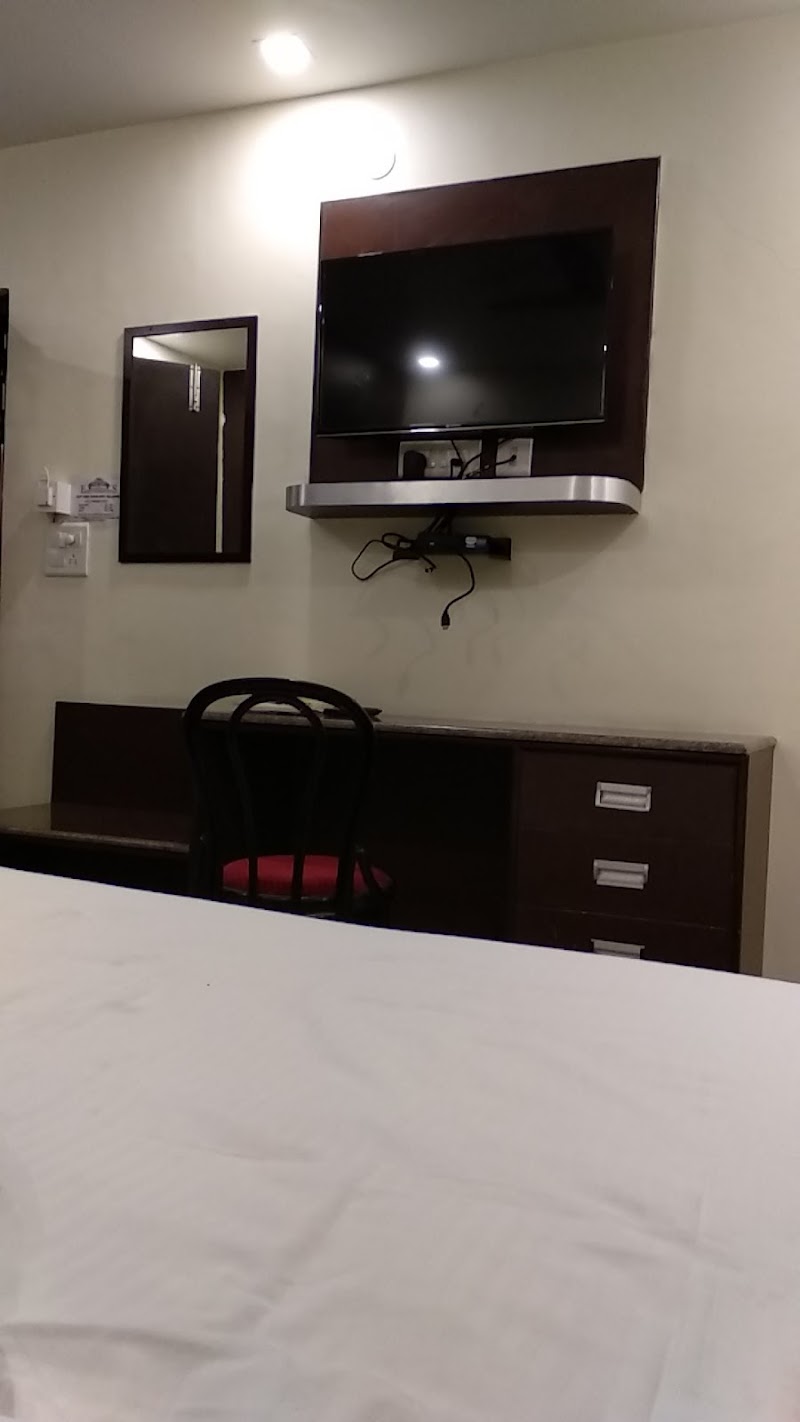 OYO Us Executive Suites Near Inox Gurgaon Dreamz - OYO Us Executive Suites Near Inox Gurgaon Dreamz 1149/1, New Railway Rd, Dayanand Colony, Sector 6, Gurugram, Haryana 122001, India