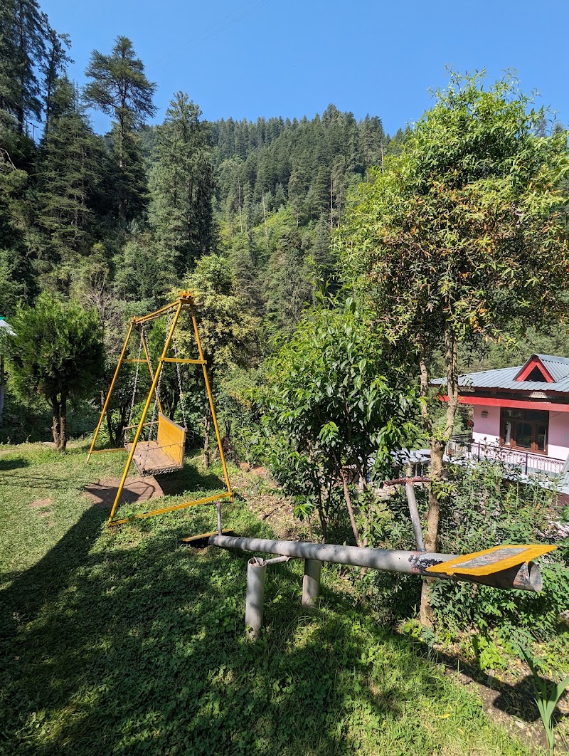 Shringi Vatika Home Stay Jibhi - Shringi Vatika Home Stay Jibhi BANJAR, SHRIGPUR, Ghiyagi, Himachal Pradesh 175123, India