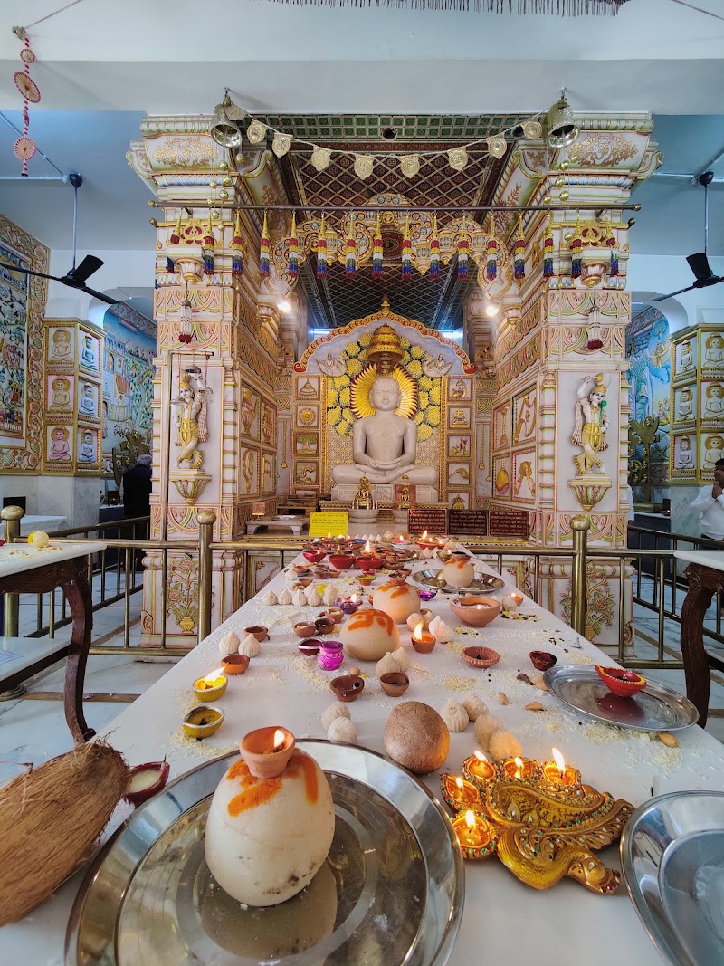 Shri Digambar Jain Mandir and Dharamshala - Shri Digambar Jain Mandir and Dharamshala, Ram Leela Maidan Sector, 27B, Sector 27, Chandigarh, 160019, India