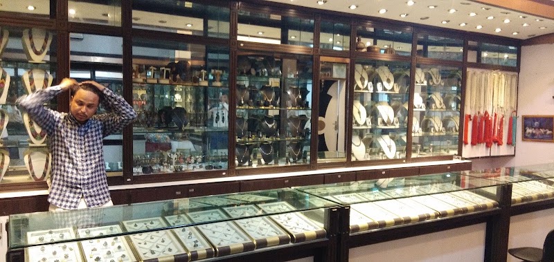 Silver & Gem Palace - Silver & Gem Palace WRRQ+PHW, Amer Rd, near Hotel Glitz, opp. Golimar Sadan, Govind Nagar East, Shankar Nagar, Jaipur, Rajasthan 302002, India