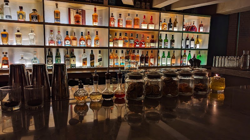 Mansion Sports Bar and Lounge (now Monarch Manila)