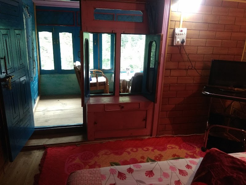 Tirthan Riverview Homestay. - Tirthan Riverview Homestay. Village Ropajani PO Gushaini Tehsil Banjar District Kullu Himachal Pradesh Tirthan Valley, Pekhadi Road, Village Ropajani, Gushaini, Tindar, Himachal Pradesh 175123, India