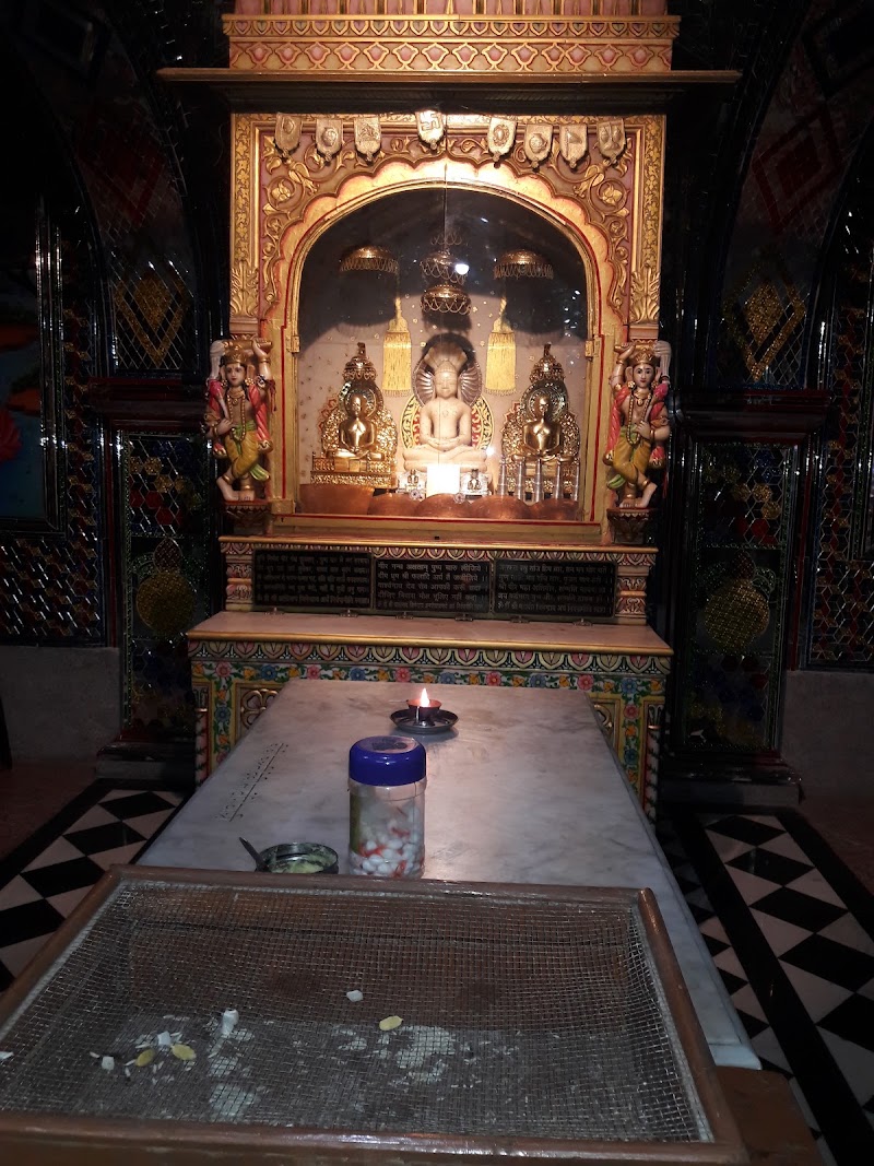 Shri Digmbar Jain Mandir - Shri Digmbar Jain Mandir, H75V+H2J, Ramkundi, Nahan, Himachal Pradesh 173001, India