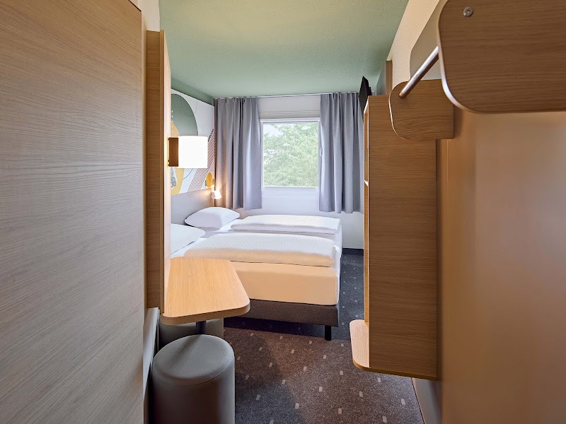 B&B HOTEL Köln-Marsdorf - B&B HOTEL Köln-Marsdorf Toyota-Allee 40-42, 50858 Köln, Germany