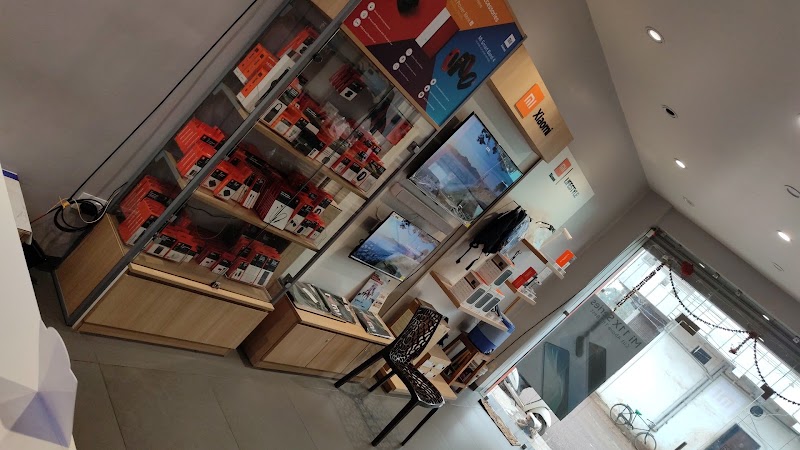 Mi store shir Chhattisgarh Enterprises - Mi store shir Chhattisgarh Enterprises, Khursipar Gate, Zone III, Sector 11, Zone II, Bhilai, Chhattisgarh 490011, India
