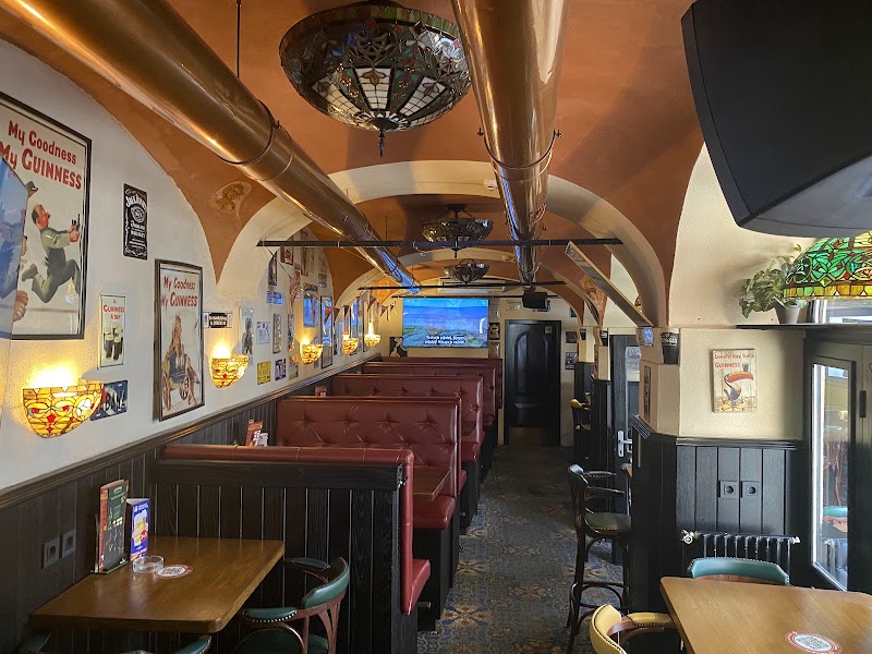 Harat's Pub - Harat's Pub Kaptol 4 Trg Petrice Kerempuha, Opatovina 11, 10000, Zagreb, Croatia