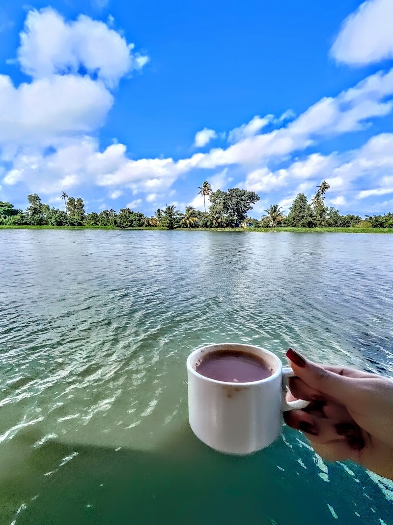 Alleppey boathouse - Alleppey boathouse G86R+28P, Kaichoondi, Alappuzha, Aryad South, Kerala 688013, India