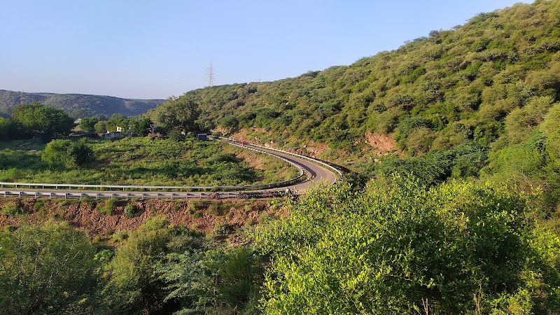 Pandala Hills Drive - Pandala Hills Drive Aravali Adventure Hill, Unnamed Road, 9X9W+H7P, Haryana 122101, India