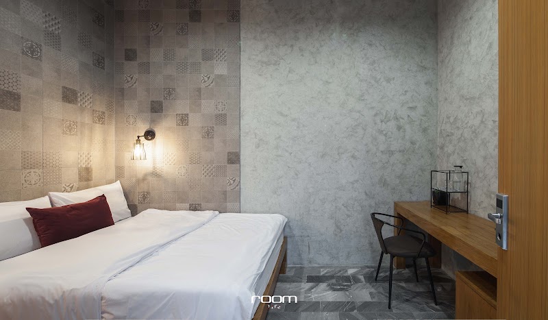 Luk Hostel (ลุก โฮสเทล) - Luk Hostel (ลุก โฮสเทล) 382, 384-386 Soi Wanit 1, Khwaeng Chakkrawat, Khet Samphanthawong, Krung Thep Maha Nakhon 10100, Thailand