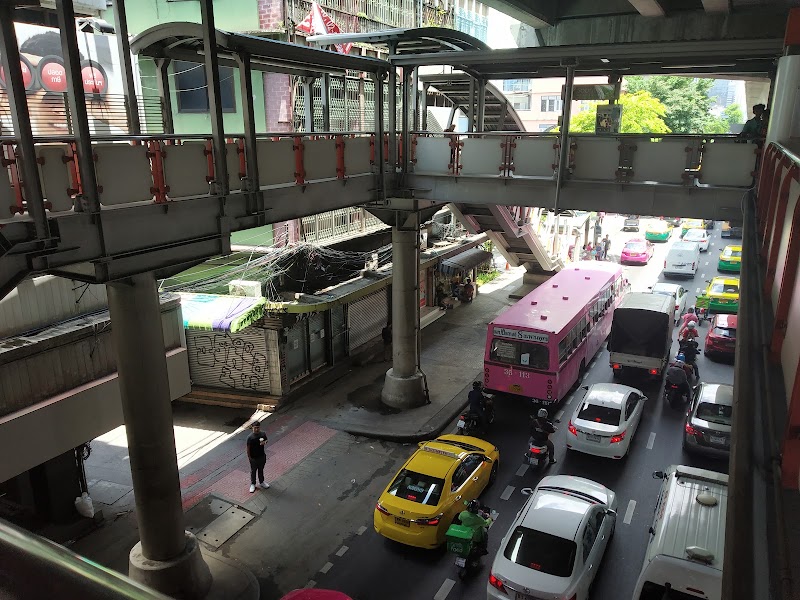 Saphan Khwai BTS Station - Saphan Khwai BTS Station Phaya Thai, Bangkok 10400, Thailand