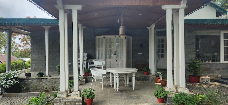 Ellis Villa - Ellis Villa, COMMERCIAL BUILDING, Upper, Mall Rd, opposite CRI main gate, Kasauli, Himachal Pradesh 173204, India