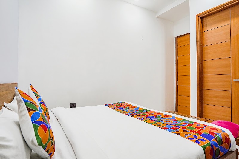 FabHotel Hexa Noida Sector 56 - FabHotel Hexa Noida Sector 56 B/A-10, Block E, Sector 55, Noida, Uttar Pradesh 201307, India