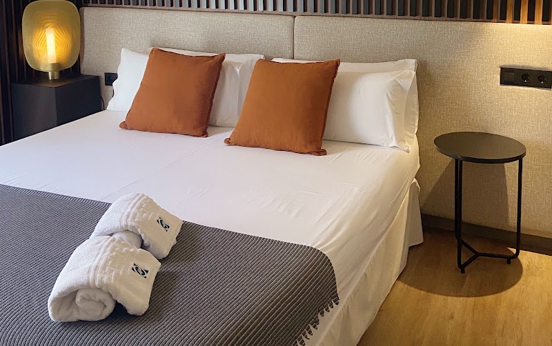 ISA Sevilla Suites - ISA Sevilla Suites, C. Ángeles, 11, Casco Antiguo, 41004 Sevilla, Spain