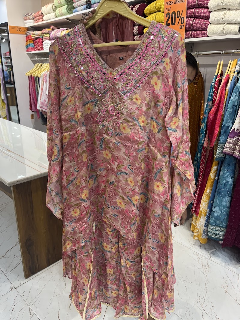 Qurbat - City Centre Mall - Qurbat - City Centre Mall Shop No. UG-17, City Centre, Metro Station, Mall, Mehrauli-Gurgaon Rd, Sector 28, Maruti Housing Colony, Gurugram, Haryana 122009, India