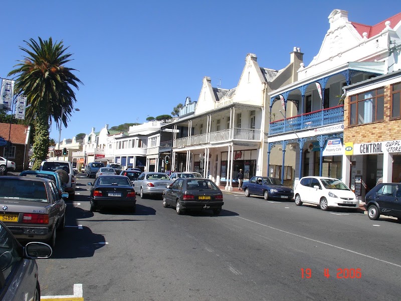 SIMON'S TOWN BOTTLE STORE - SIMON'S TOWN BOTTLE STORE, 98 St George's St, Simon's Town, Cape Town, 7995, South Africa
