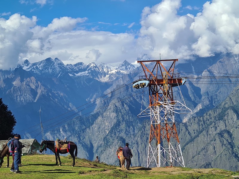 Auli Hill Station - Auli Hill Station GHH7+CF3, Auli Laga Salude, Uttarakhand 246443, India