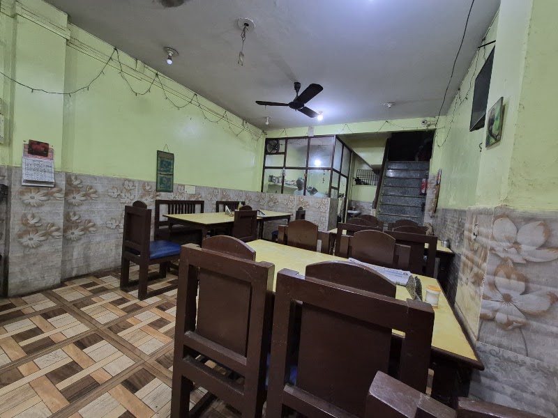 Jyoti Cafe - Jyoti Cafe, Shop No.D 32 2, Dashashwamedh Ghat Road, munshi ghat galli, Bangali Tola, Varanasi, Uttar Pradesh 221001, India