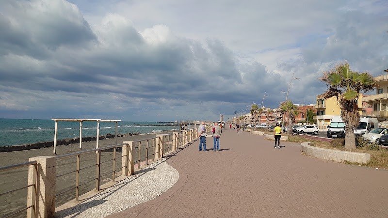 "Limone" Free Beach - "Limone" Free Beach, Lm Duca Degli Abruzzi/Sommergibile, 00121 Lido di Ostia RM, Italy