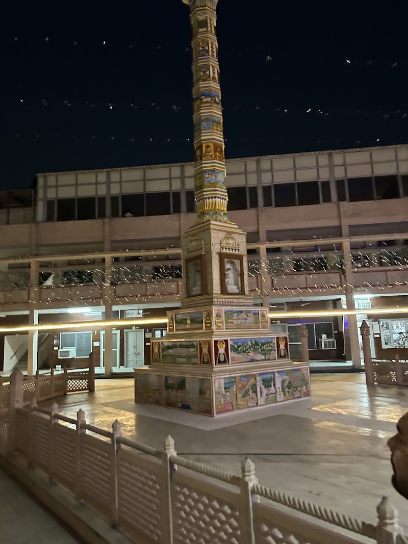 Shri Digambar Jain Mandir and Dharamshala - Shri Digambar Jain Mandir and Dharamshala, Ram Leela Maidan Sector, 27B, Sector 27, Chandigarh, 160019, India