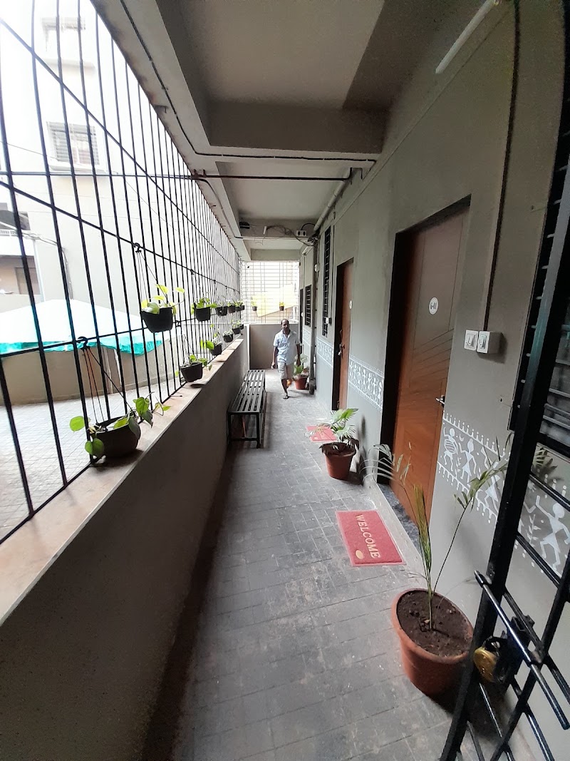 OM Lodging - OM Lodging, Sunrise tower, Opposite Court building, Mahadik compound Nardave naka, Mumbai - Goa Hwy, Kankavli, Maharashtra 416602, India